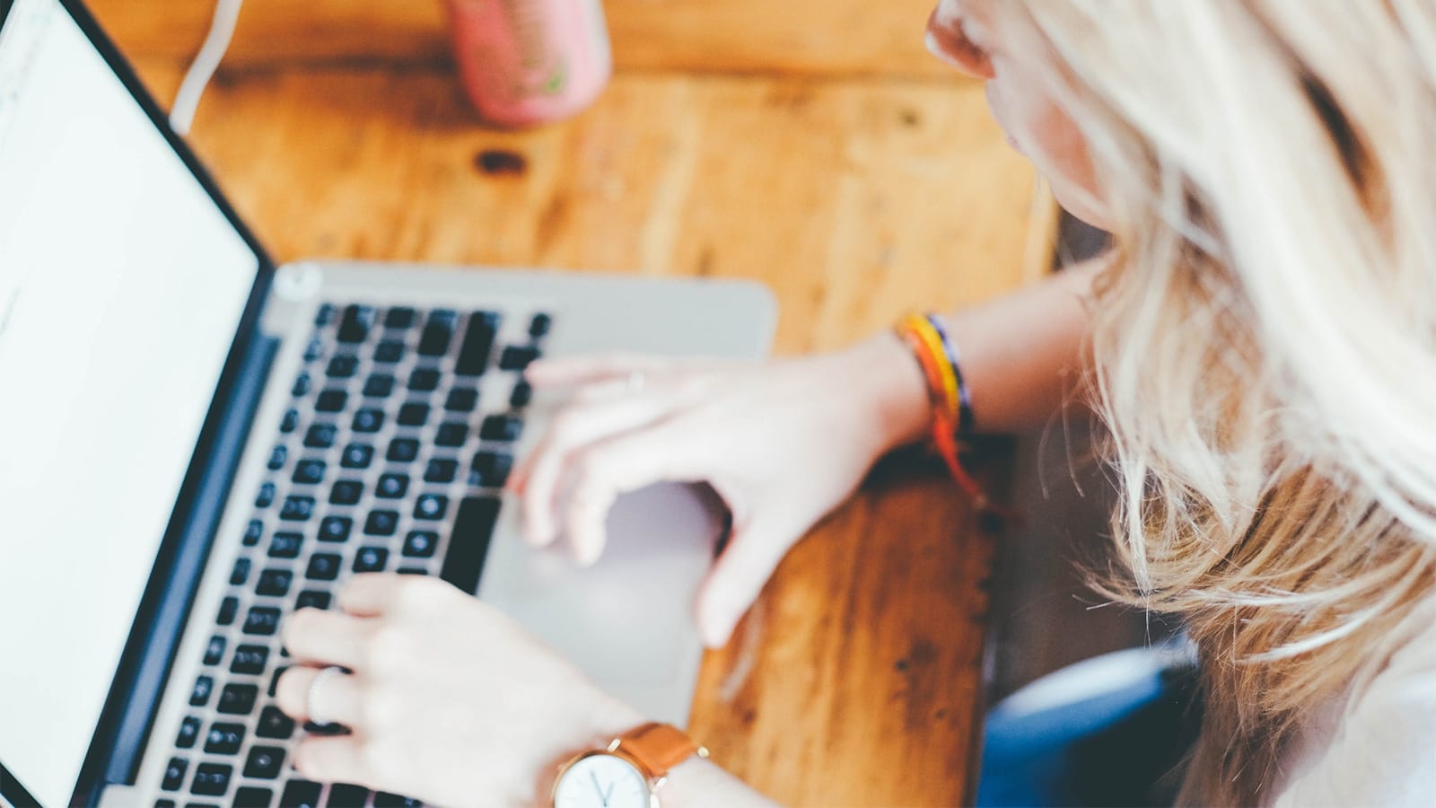 Teksten schrijven voor je website. Samen met deze tips komt het goed!